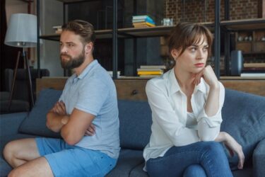 貧乏夫婦は喧嘩が多くなる？４つのパターン【お金があれば解決するケースも】